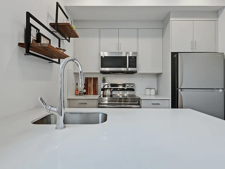 505 22nd Ave NW — Photo 3