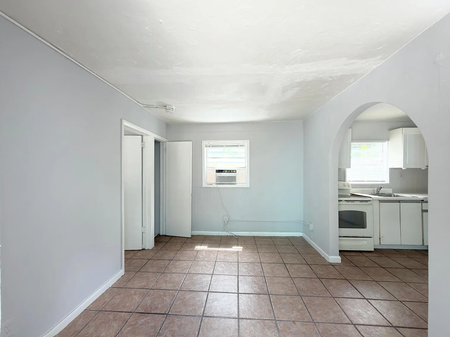 1 bed, 1.0 bath, 650 sqft, $1,550 — Photo 3