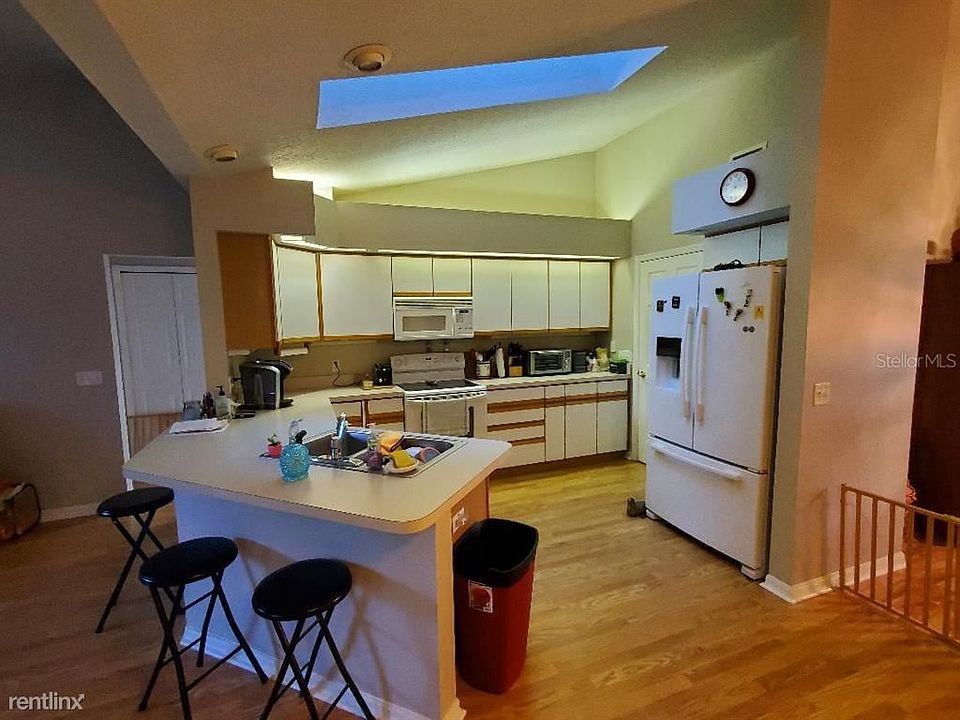 1st image of 405R Juniper Way