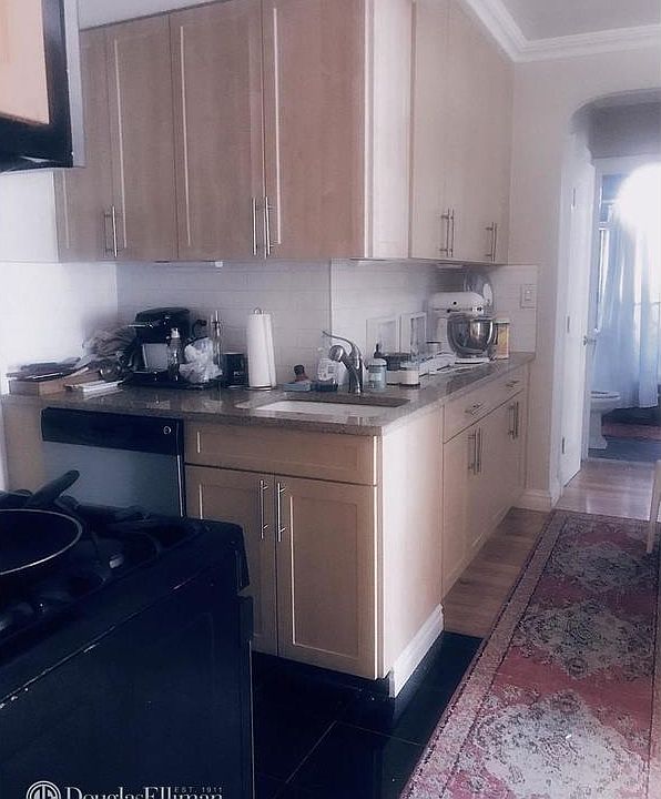 1st image of 330 E 63rd St APT 6A