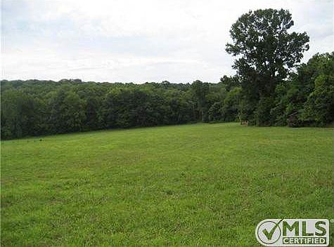 2nd image of 6 Flat Creek Rd