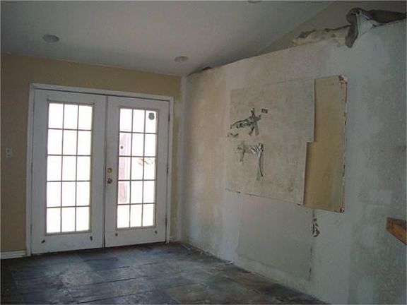 3rd image of 7502 Bluebonnet St #410C