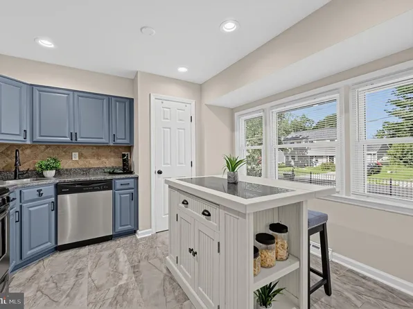 588 Barlow Ave, West Deptford, NJ 08096