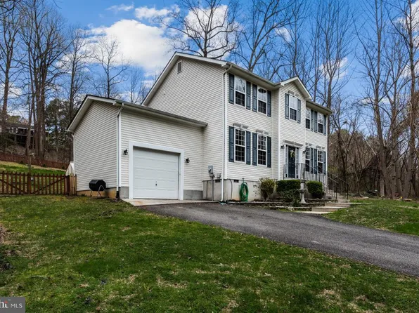341 American Dr, Montross, VA 22520