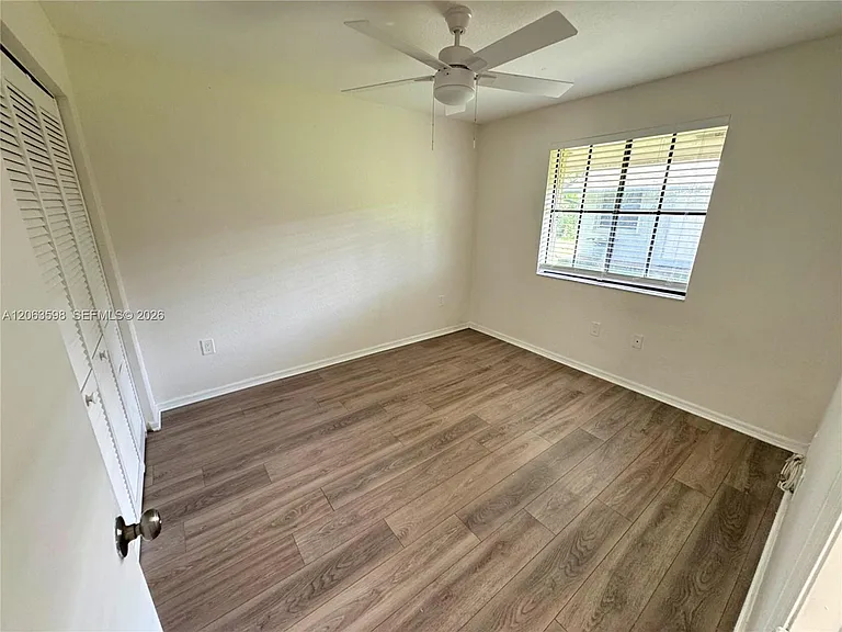 5637 Taft St #5637 — Photo 5