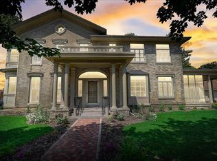 410 S 4th St, Watertown, WI