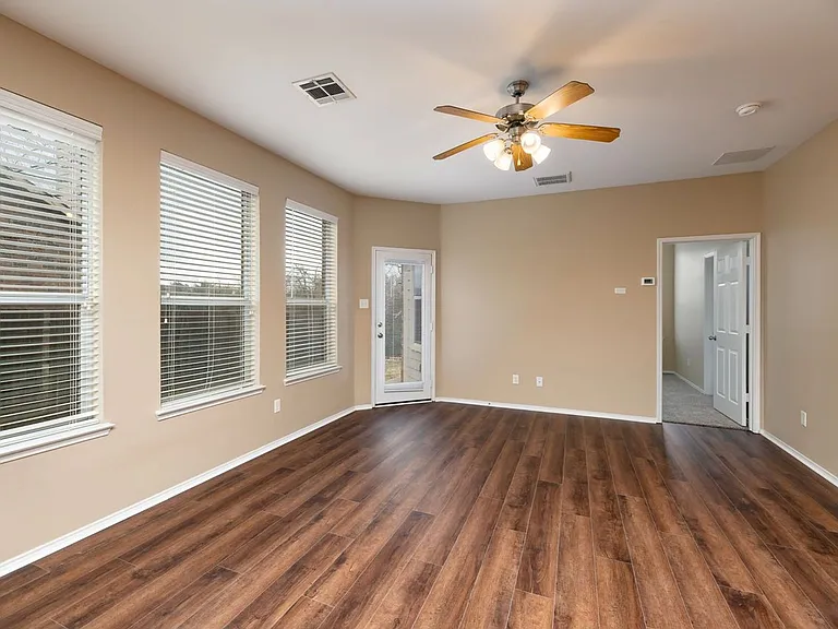 2510 Sedona St — Photo 12