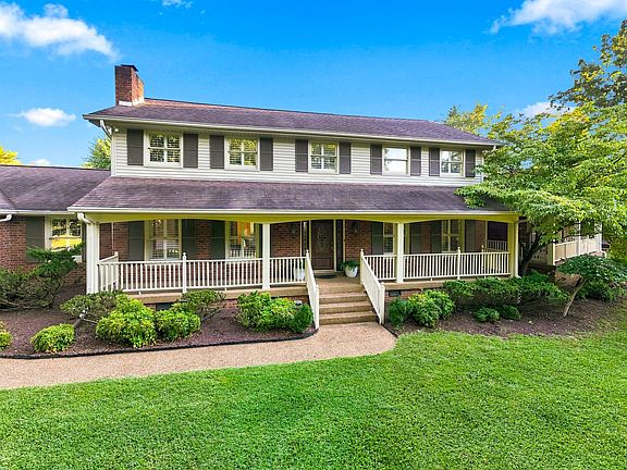 3rd image of 100 Applewood Valley Dr