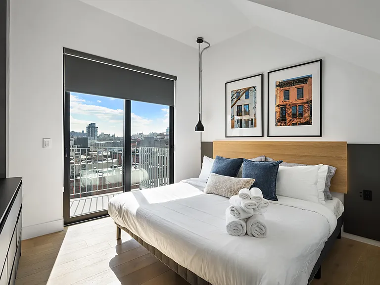 661 Driggs Ave #5B — Photo 19