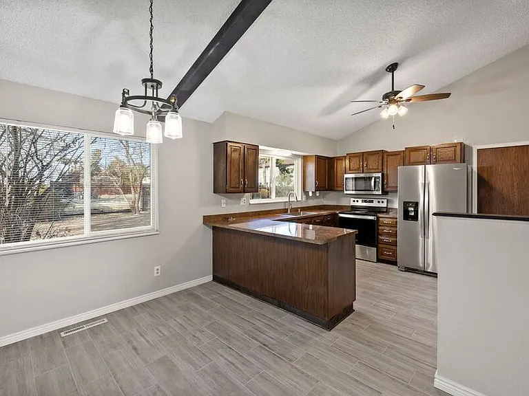 1404 Imperial Rd — Photo 12