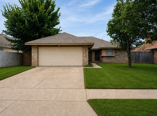 2606 Shalimar Dr, Garland, TX 75040