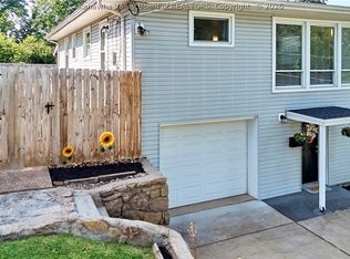 877 S Washington St, Saint Albans, WV 25177