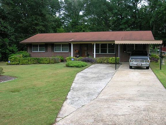 2nd image of 924 Woodburn Dr