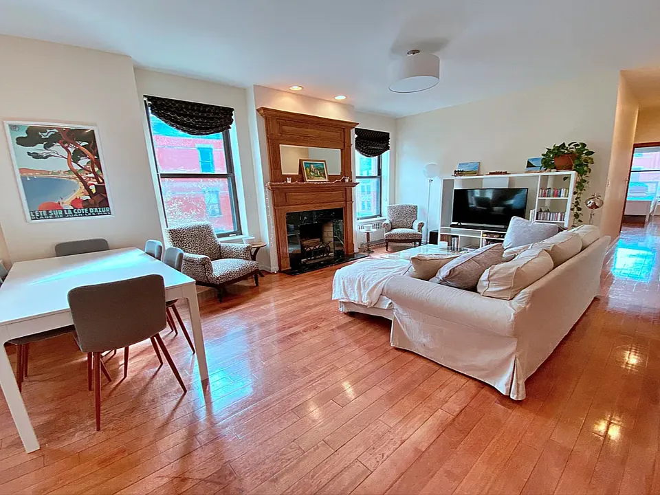 65 W 70th St #2-S