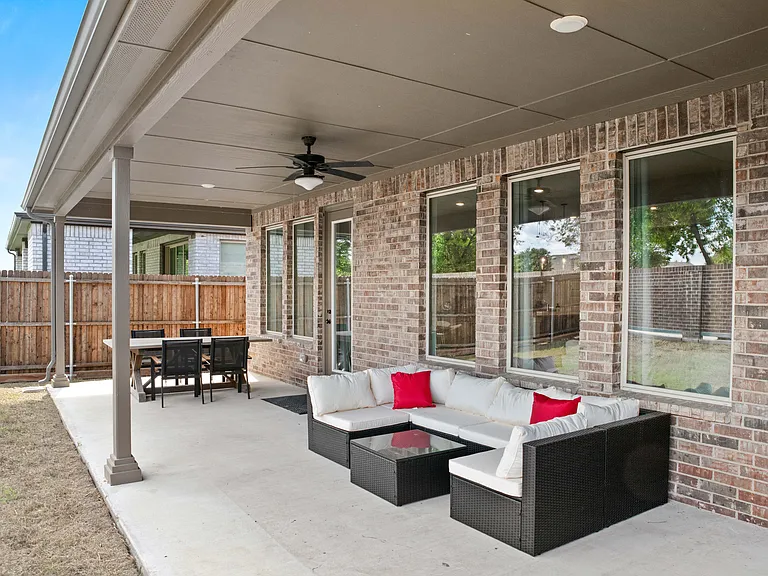 801 Lake Cove Dr — Photo 47