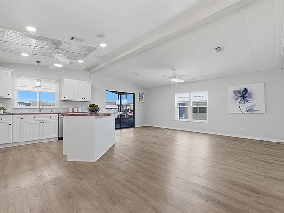 3rd image of 2116 Kona Dr