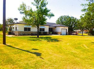 415 Pinckard Ct, Granbury, TX 76048
