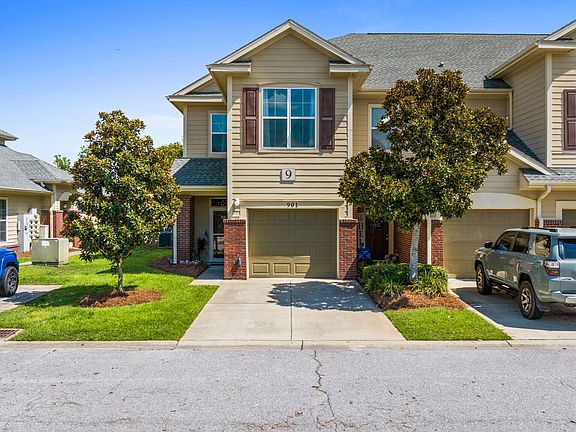 3rd image of 901 Baldwin Rowe Cir