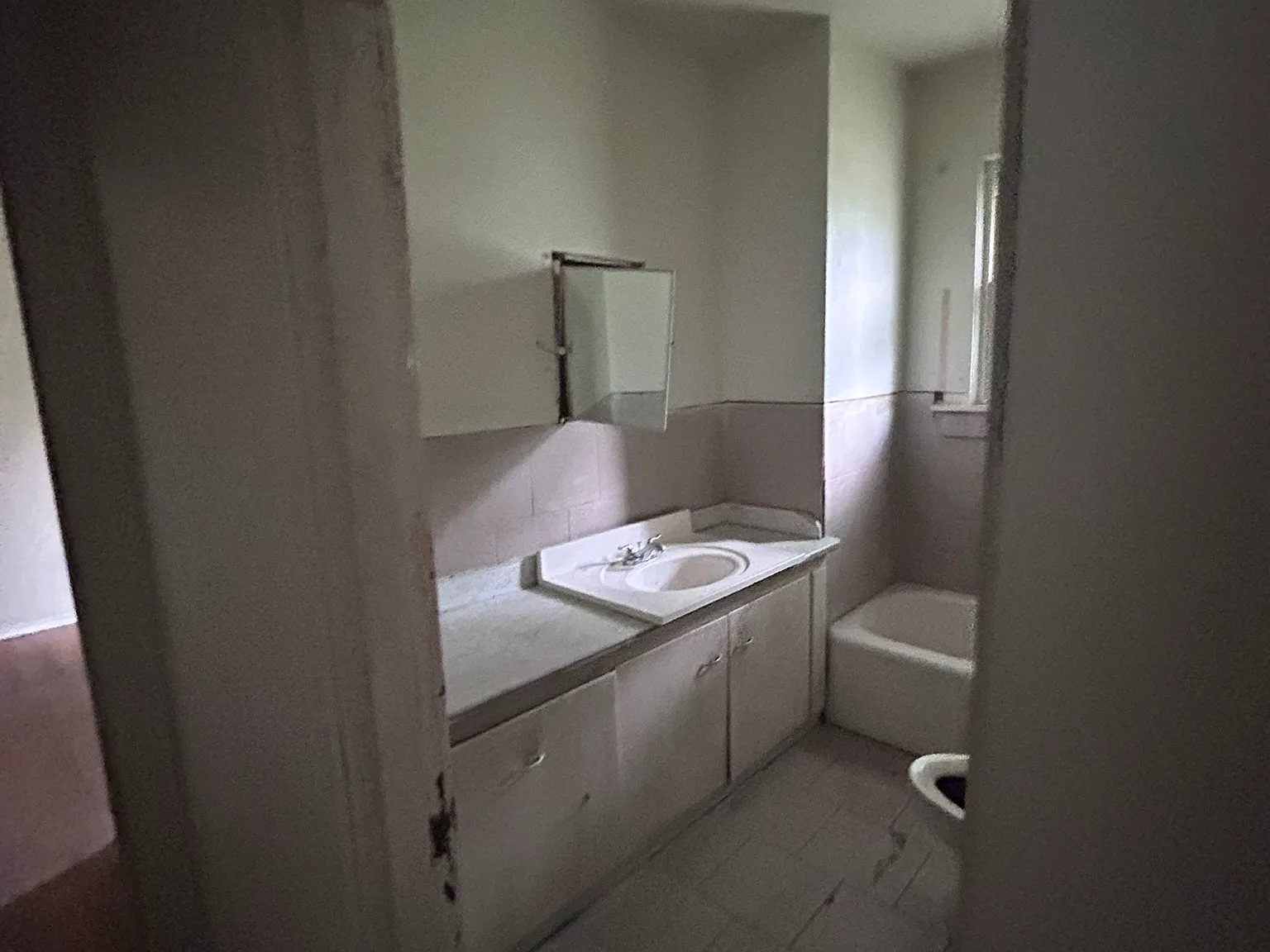 2 bed, 1064 sqft, $650 — Photo 4