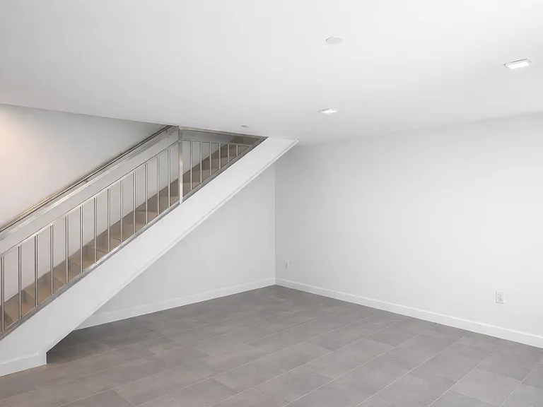 30-17 23rd St #1B — Photo 7