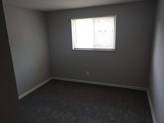 5th image of 925 Mayfield Pl APT 203