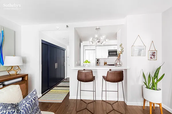 Sold by Sotheby's International Realty | media 5