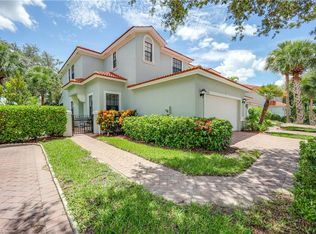 15002 Summit Place Cir #6, Naples, FL 34119