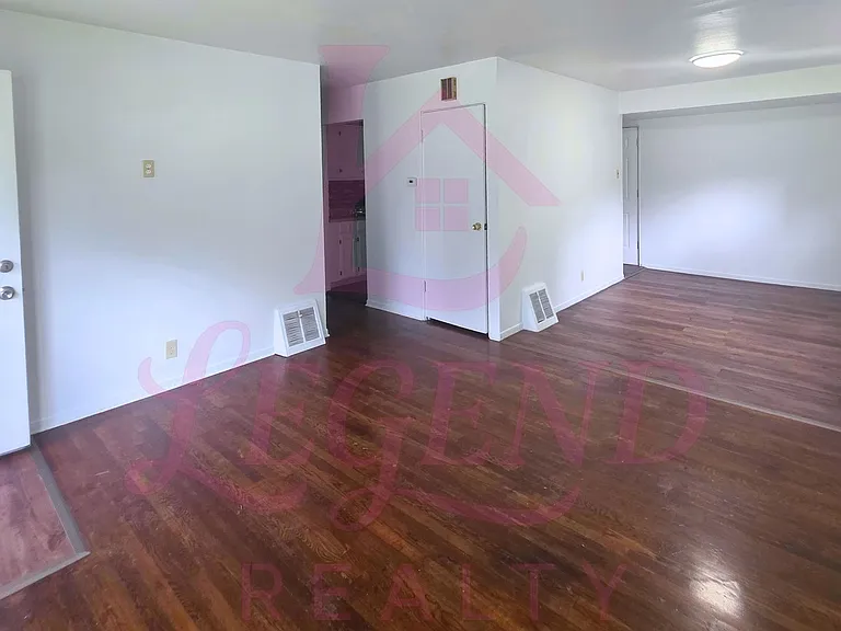 10604 Spring Garden Dr — Photo 4