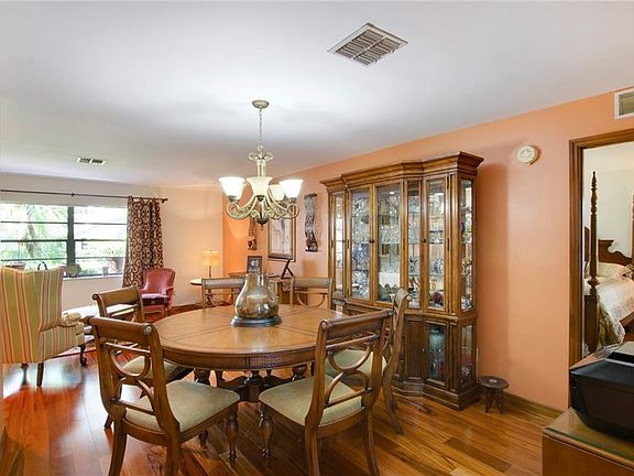 3rd image of 2737 Saint Cloud Oaks Dr