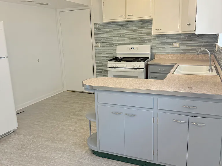 6520 N Richmond St #B — Photo 15