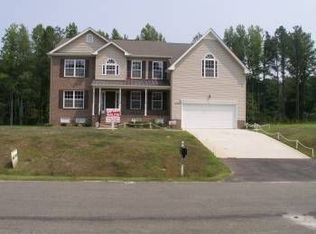 7166 Woody Rd, Gloucester, VA 23061
