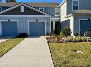 242 Aralia Ln, Jacksonville, FL 32216