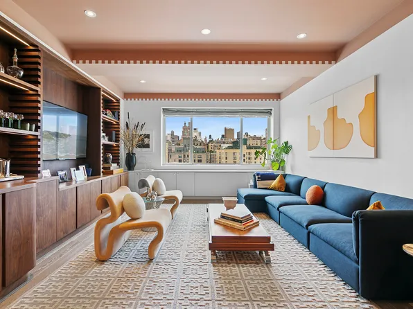 201 East 80th Street image 1 of 21