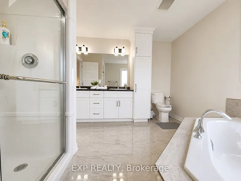 137 Susan Dr — Photo 17