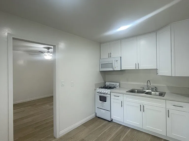 Dalewood Downs Apartments — Photo 18