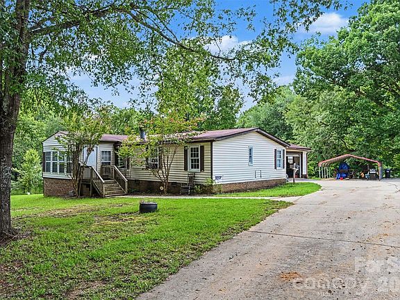 4th image of 2223 Camp Creek Rd