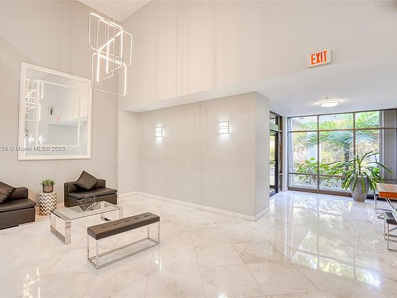3rd image of 2780 NE 183rd St APT 616