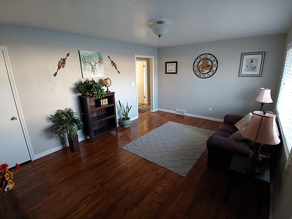 3rd image of 480 Tendoy Dr
