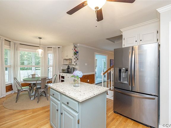 3rd image of 11300 Eastcliff Dr