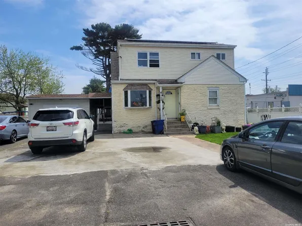 789 4th Avenue, Bay Shore, NY 11706