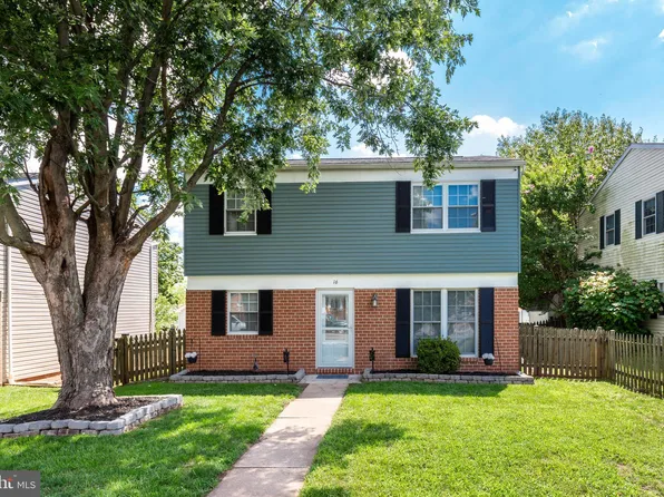 16 Baumgardner Ave, Taneytown, MD 21787