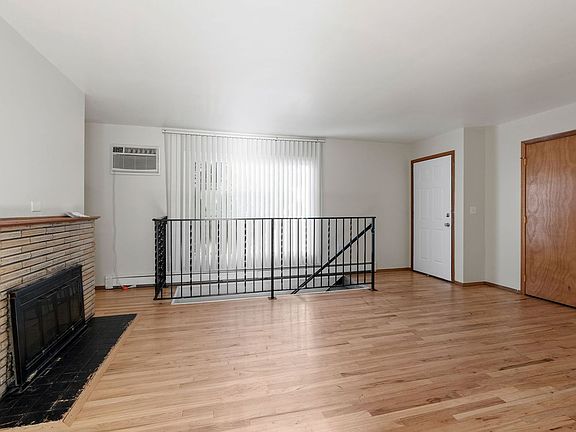 2nd image of 805 W Maxwell Ave #3B-2BA-1800SQFT
