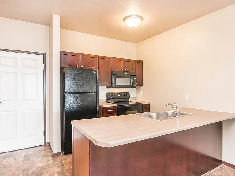 Edgerton Place Apartments — Photo 6