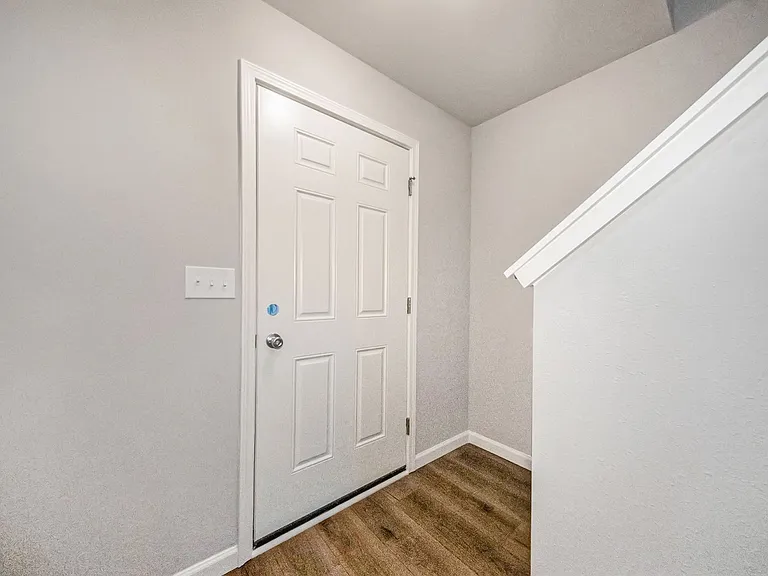 1027 Maple Ave — Photo 12