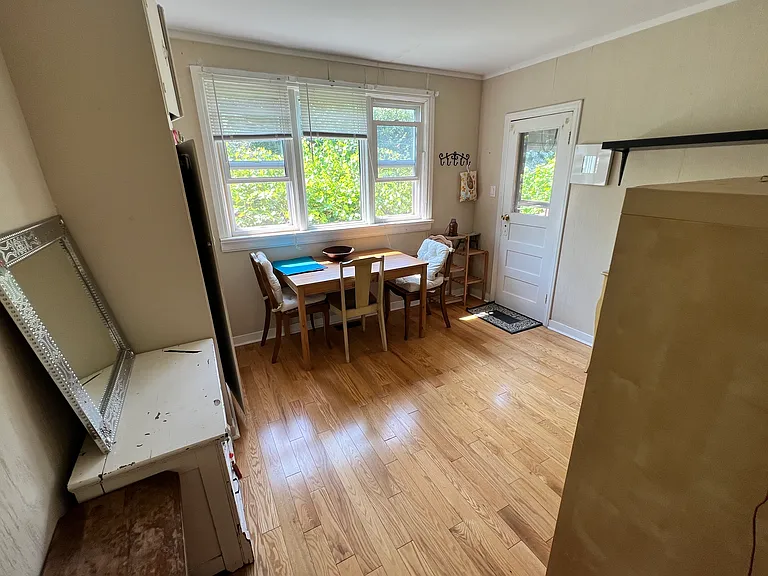 43 Burnfield Ave — Photo 7