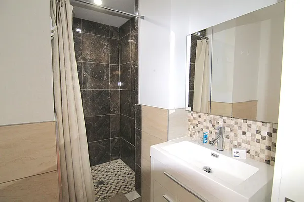 Rented by Compass | media 30