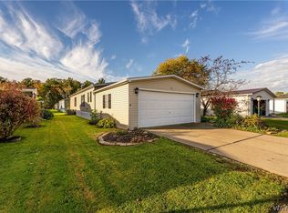 106 Golden Pond Est, Akron, NY 14001