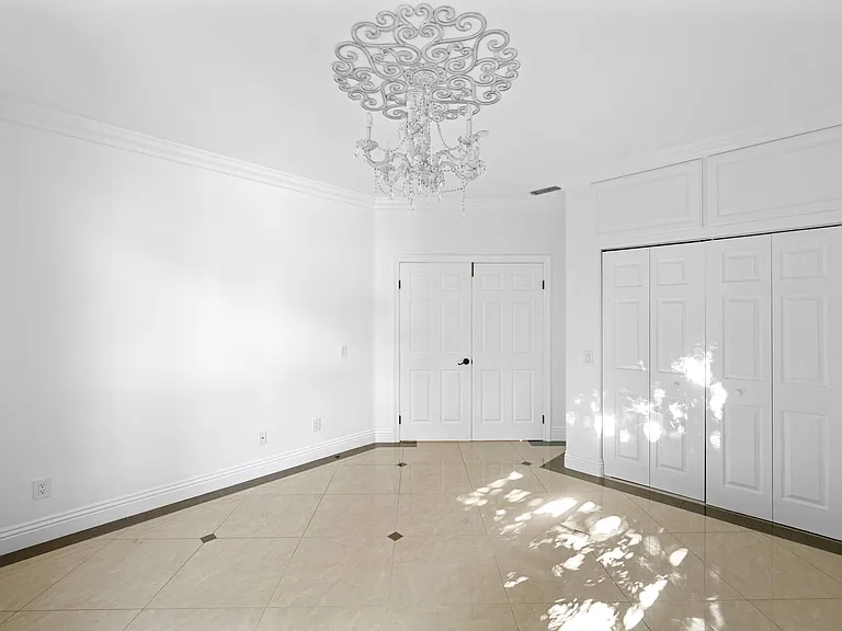 7370 Chantilly Ln — Photo 18