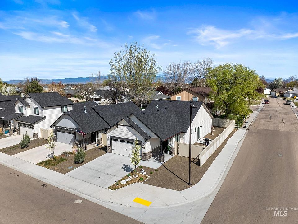 1st image of 3466 S Garibaldi Pl