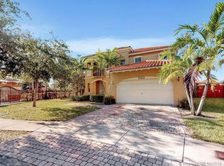 15621 SW 29th Ter, Miami, FL 33185